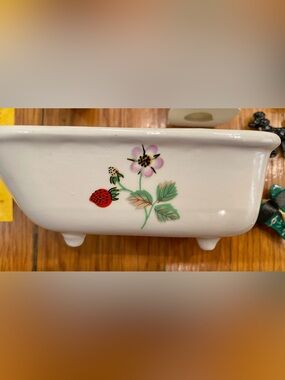 NEW Porcelain Doll House Furniture Bathroom Set Tub, Toilet, Sink VTG Miniatures